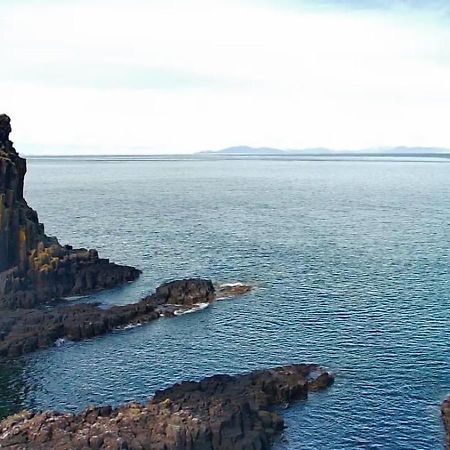 Cnoc Ruaraidh Cottage Kilmuir  ภายนอก รูปภาพ