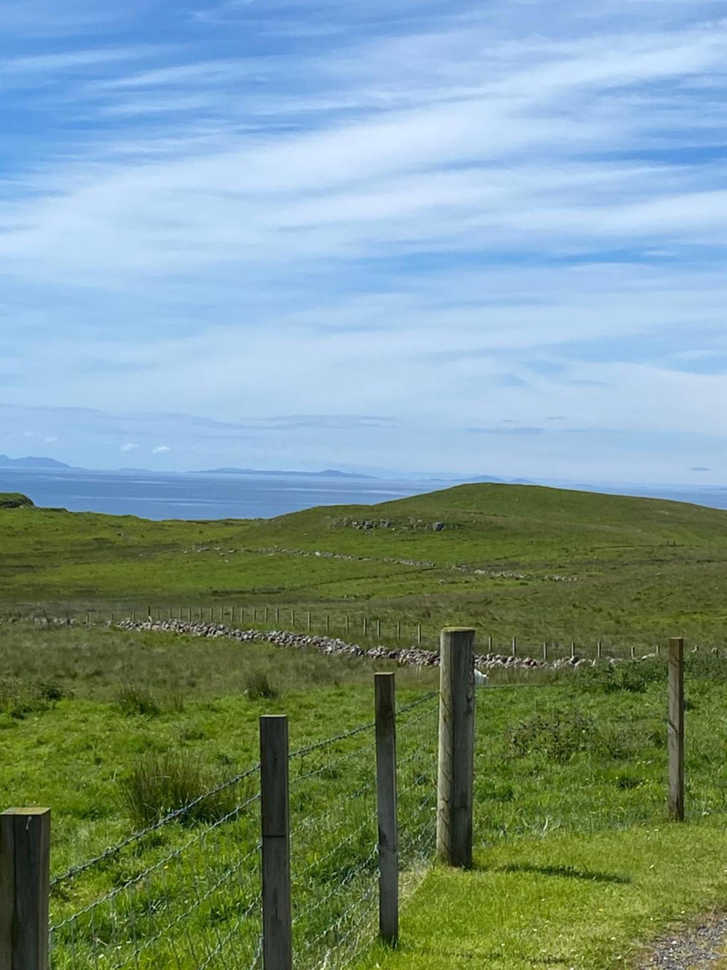 Cnoc Ruaraidh Cottage Kilmuir  ภายนอก รูปภาพ