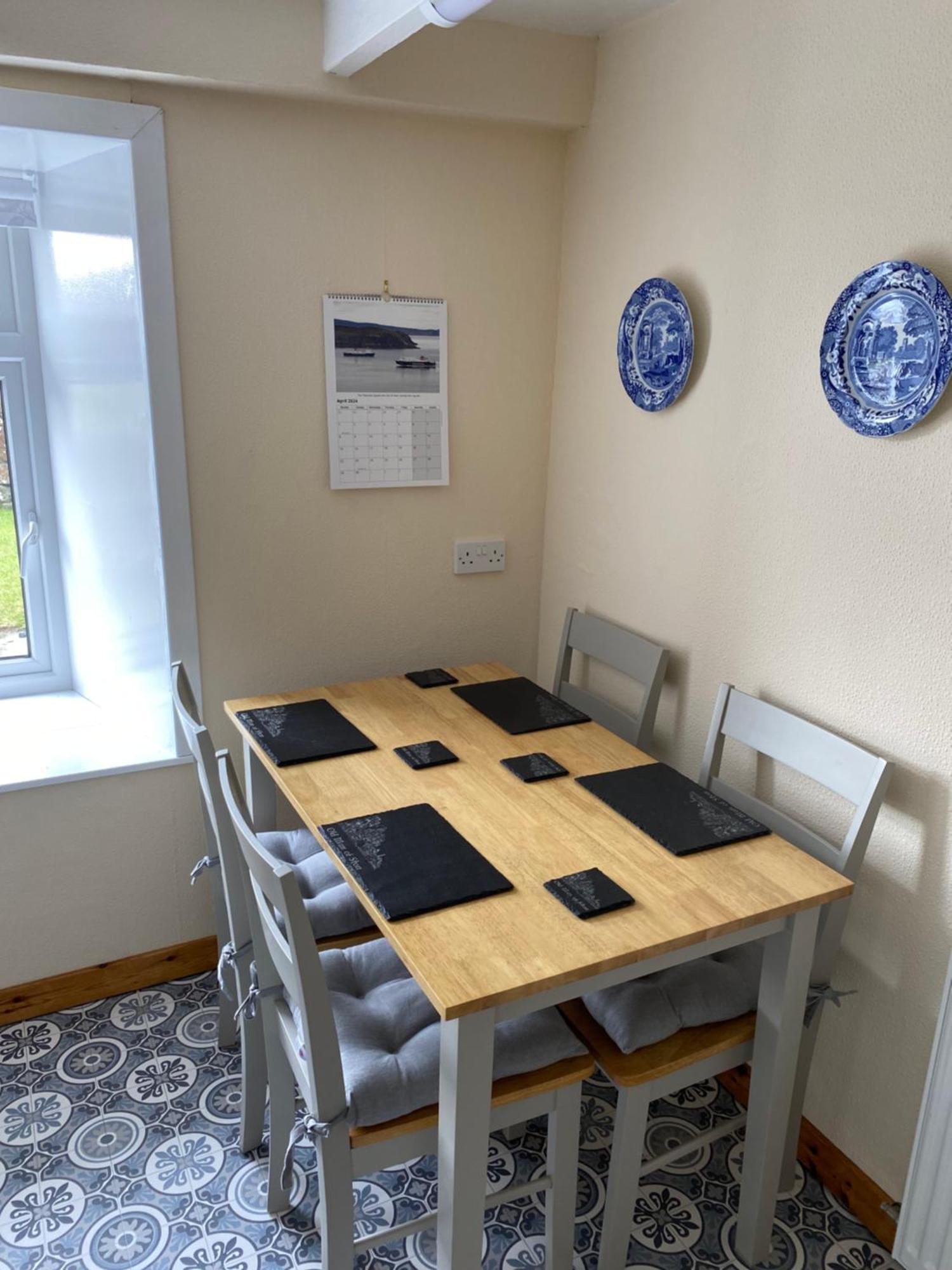 Cnoc Ruaraidh Cottage Kilmuir  ภายนอก รูปภาพ